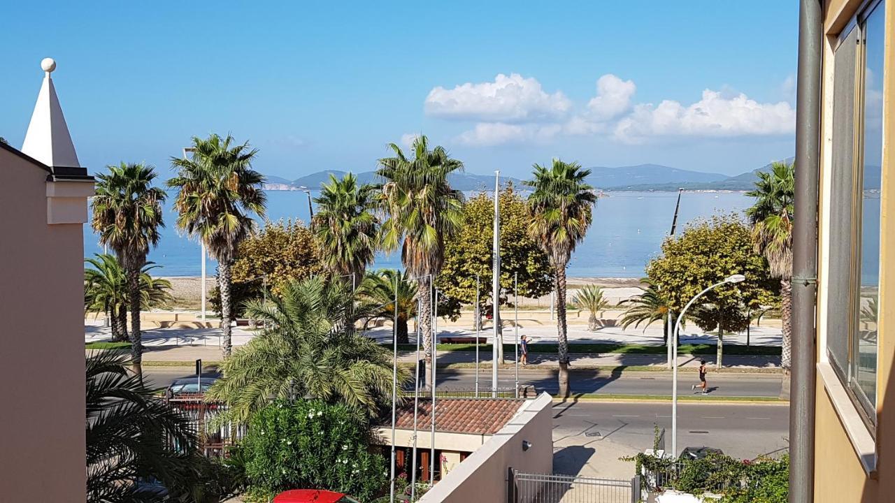 Appartamento In Centro Fronte Spiaggia Del Lido Con Terrazza Vista Mare E Wi-Fi Alghero Exteriér fotografie